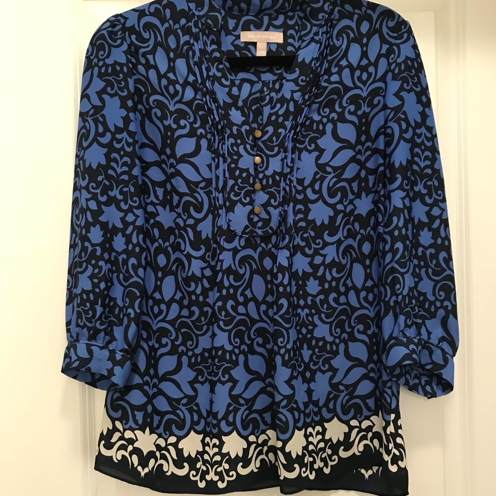 Banana Republic Like New Blue Floral Top